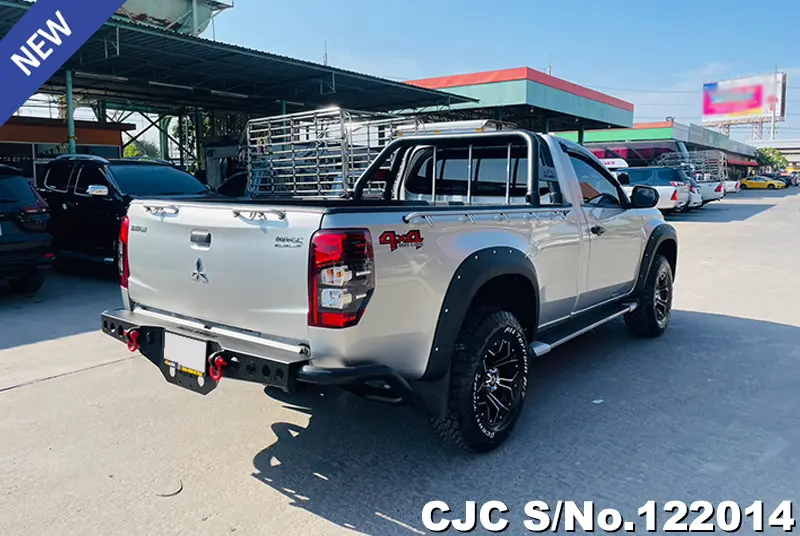 Mitsubishi Triton in Gray for Sale Image 2