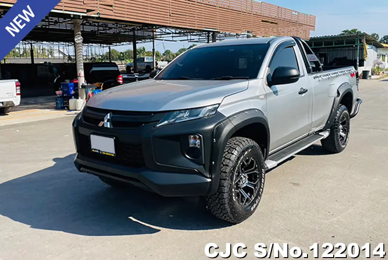 Mitsubishi Triton in Gray for Sale Image 3