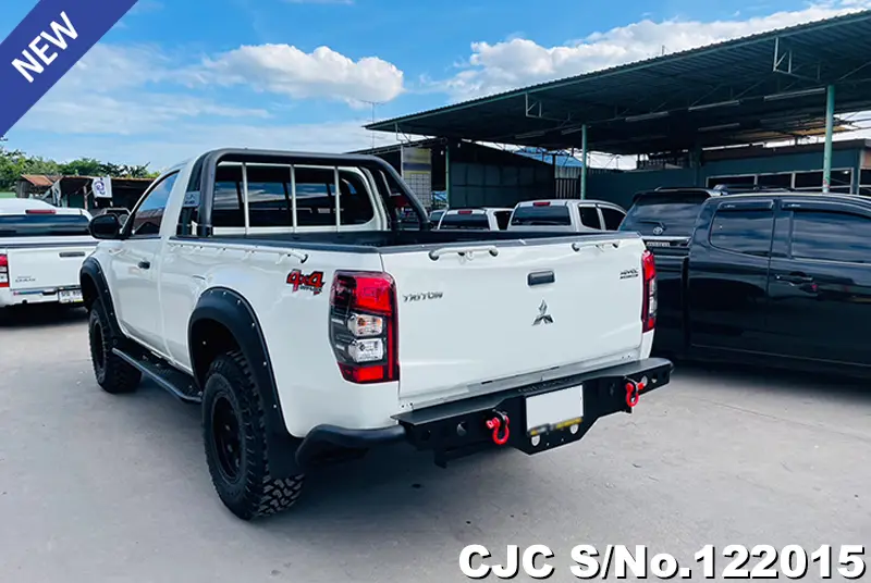 Mitsubishi Triton in White for Sale Image 1