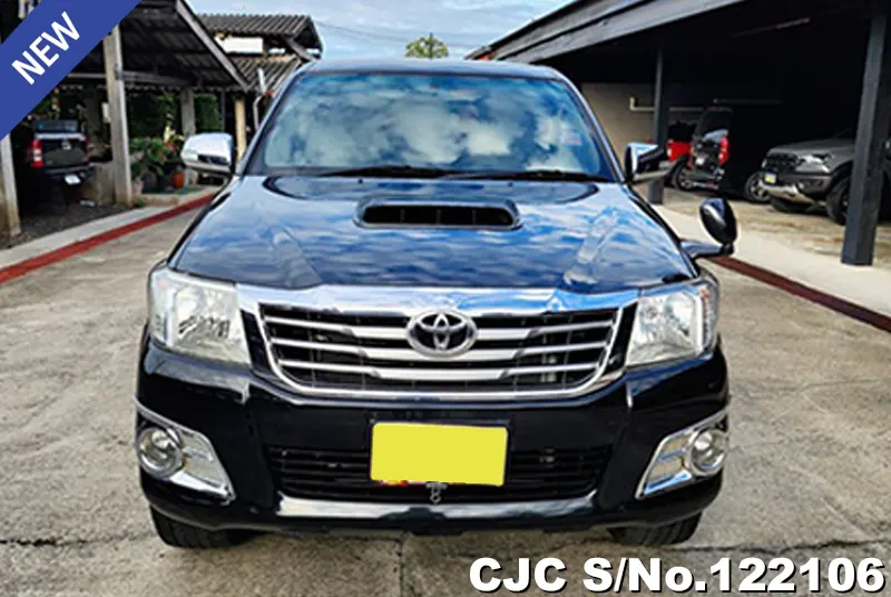Toyota Hilux in Black for Sale Image 2