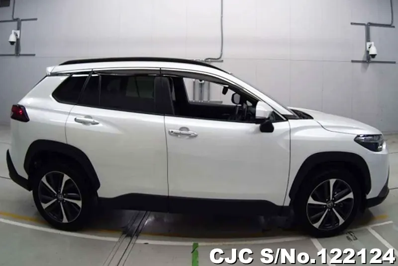 Toyota Corolla Cross in White for Sale Image 4