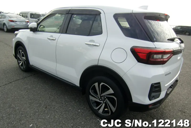 Toyota Raize in Pearl for Sale Image 1