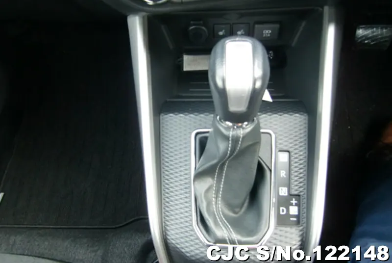 Toyota Raize in Pearl for Sale Image 17
