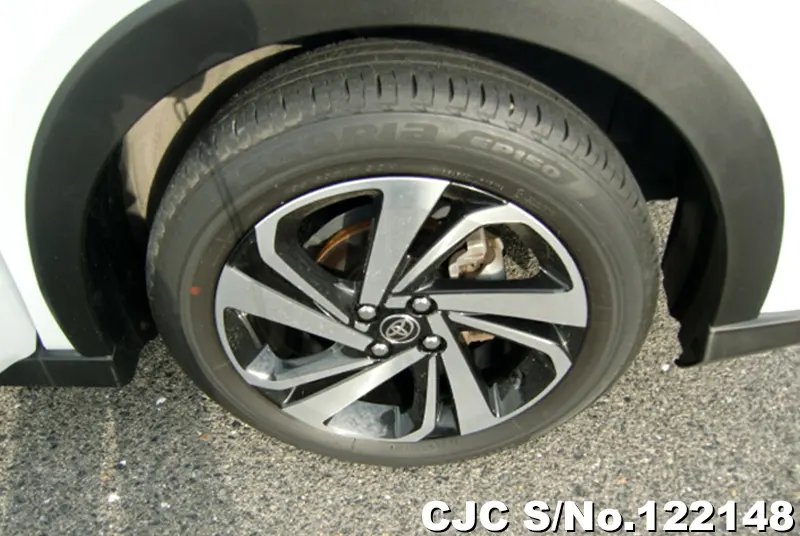 Toyota Raize in Pearl for Sale Image 18