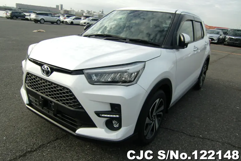 Toyota Raize in Pearl for Sale Image 3
