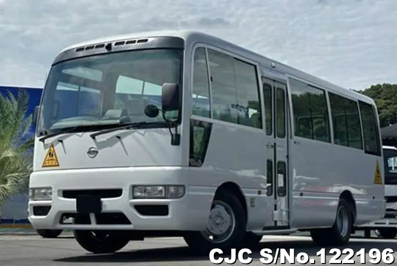 Nissan / Civilian 2016