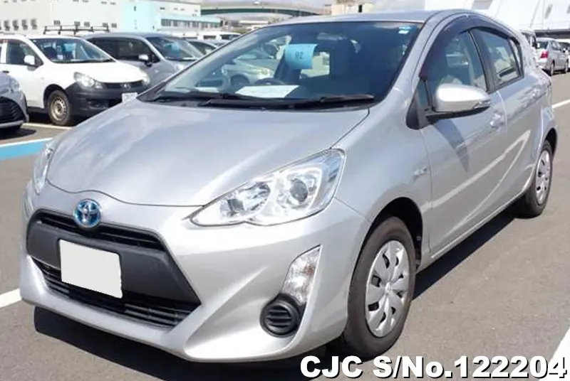 Toyota / Aqua 2015