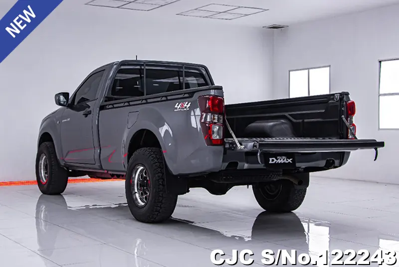 Isuzu D-Max in Gray for Sale Image 5