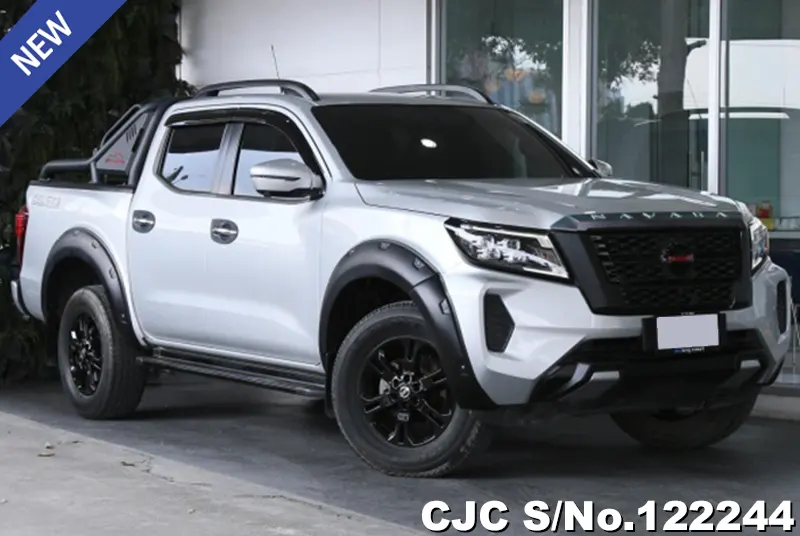 Nissan Navara in Gray for Sale Image 0