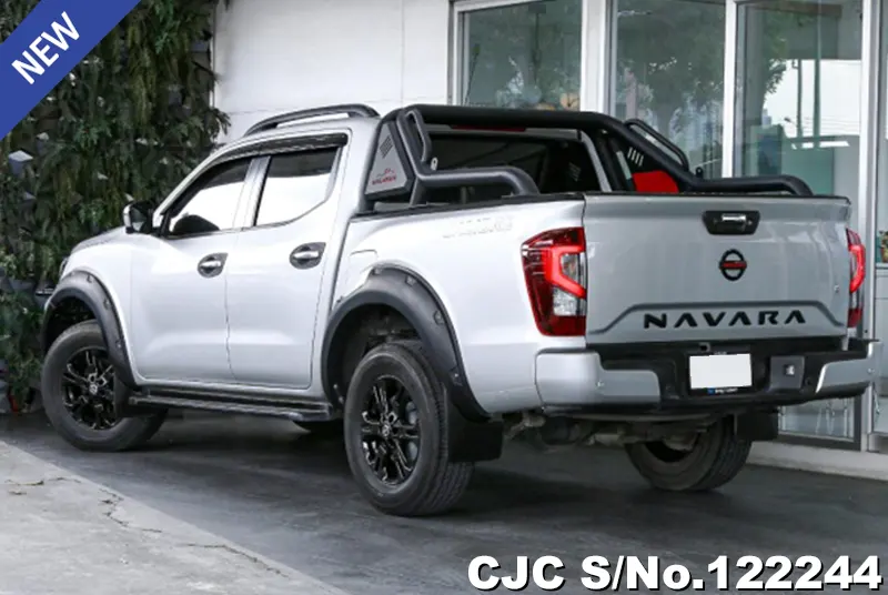 Nissan Navara in Gray for Sale Image 1