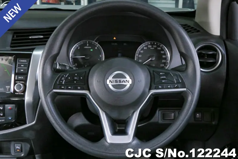 Nissan Navara in Gray for Sale Image 8