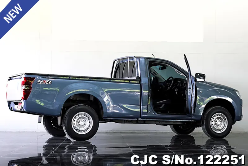 Isuzu D-Max in Gray for Sale Image 8