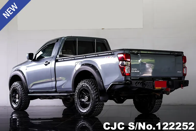 Isuzu D-Max in Gray for Sale Image 1