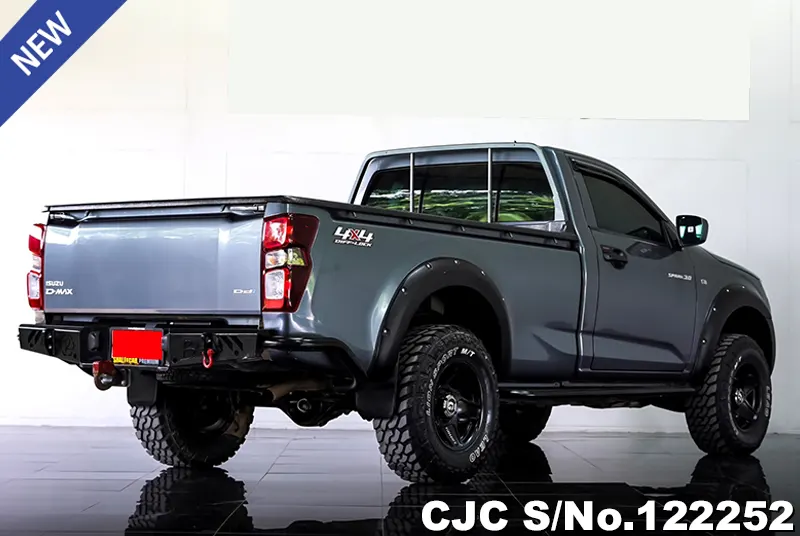 Isuzu D-Max in Gray for Sale Image 2