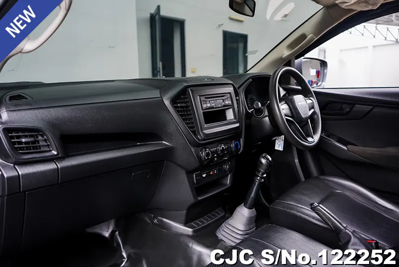 Isuzu D-Max in Gray for Sale Image 11