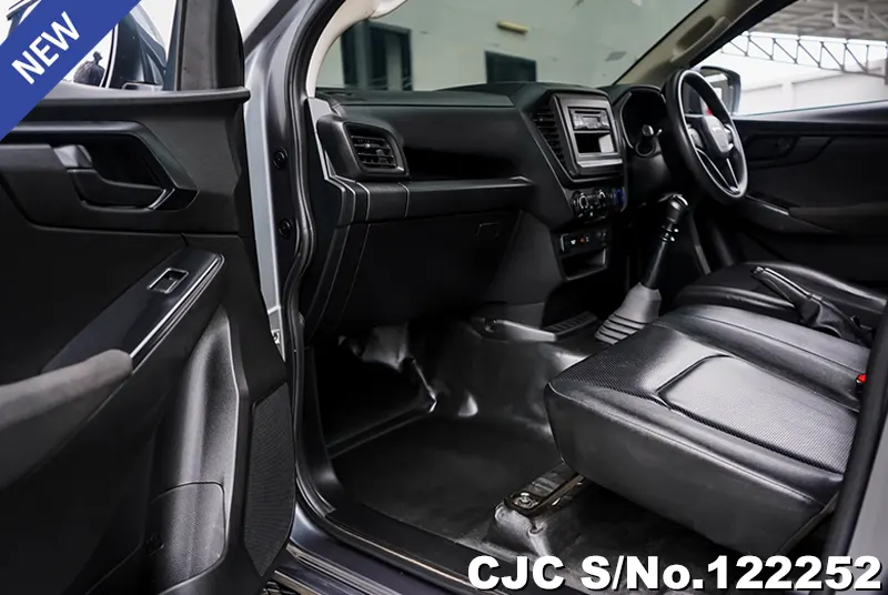 Isuzu D-Max in Gray for Sale Image 13