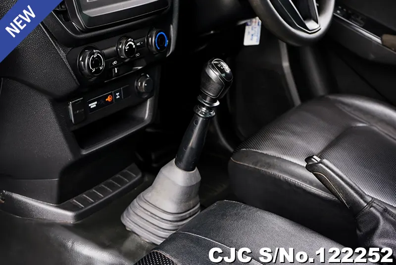 Isuzu D-Max in Gray for Sale Image 15