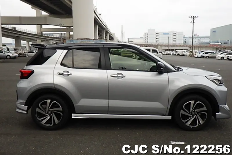 Toyota Raize in Gray for Sale Image 6