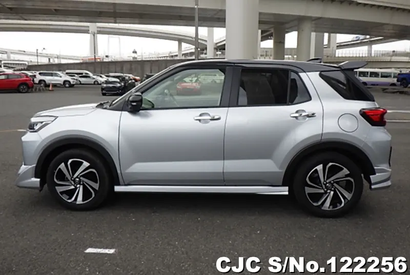 Toyota Raize in Gray for Sale Image 7