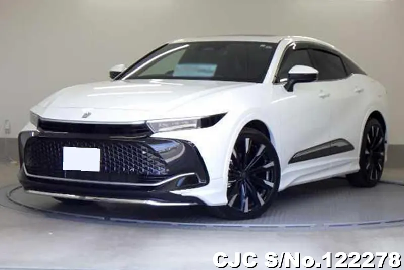 Toyota / Crown Crossover 2023