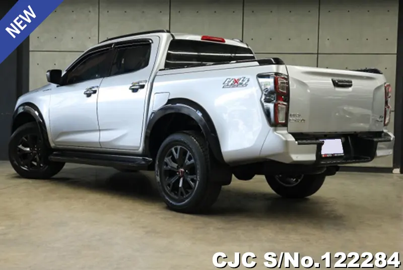 Isuzu D-Max in Silver for Sale Image 1