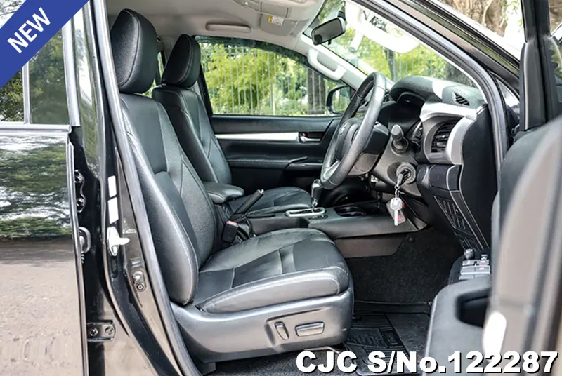 Toyota Hilux in Black for Sale Image 10