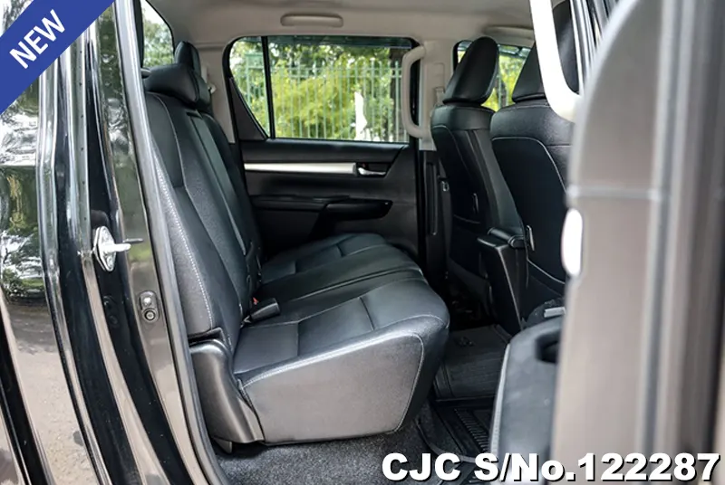 Toyota Hilux in Black for Sale Image 12