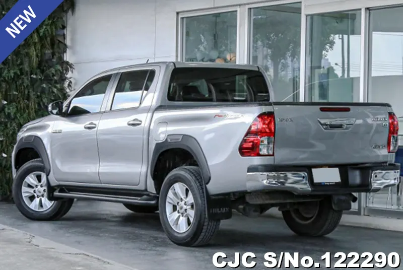 Toyota Hilux in Gray for Sale Image 1