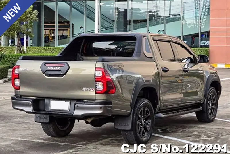 Toyota Hilux in Oxide Bronze Metallic for Sale Image 2