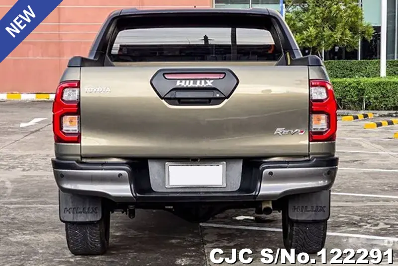 Toyota Hilux in Oxide Bronze Metallic for Sale Image 5