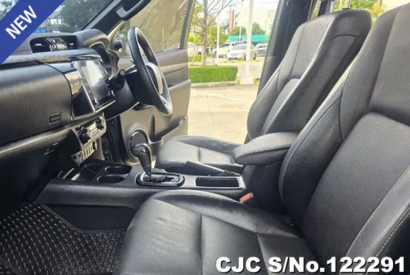 Toyota Hilux in Oxide Bronze Metallic for Sale Image 8