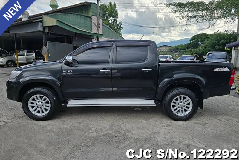 Toyota Hilux in Black for Sale Image 7
