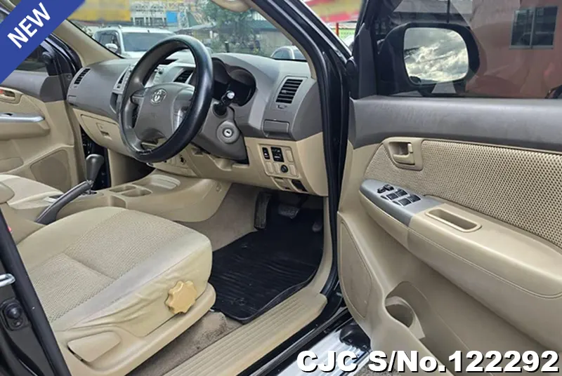 Toyota Hilux in Black for Sale Image 10