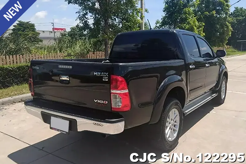 Toyota Hilux in Black for Sale Image 1