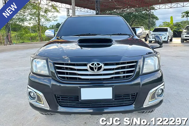 Toyota Hilux in Black for Sale Image 4