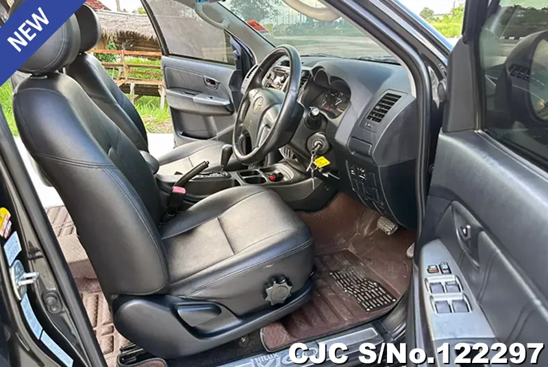 Toyota Hilux in Black for Sale Image 7