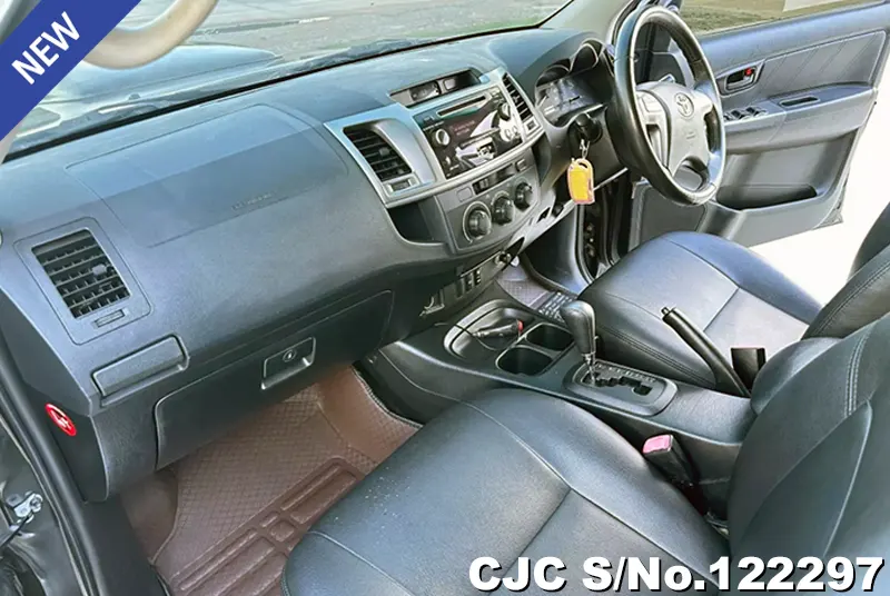 Toyota Hilux in Black for Sale Image 10