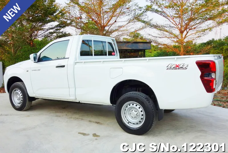 Isuzu D-Max in White for Sale Image 1
