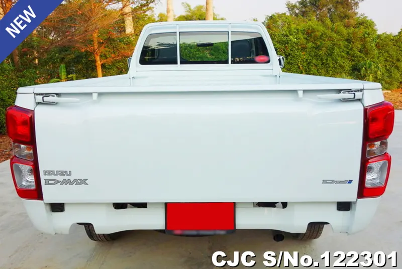 Isuzu D-Max in White for Sale Image 5