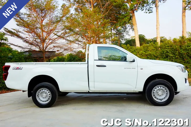 Isuzu D-Max in White for Sale Image 6