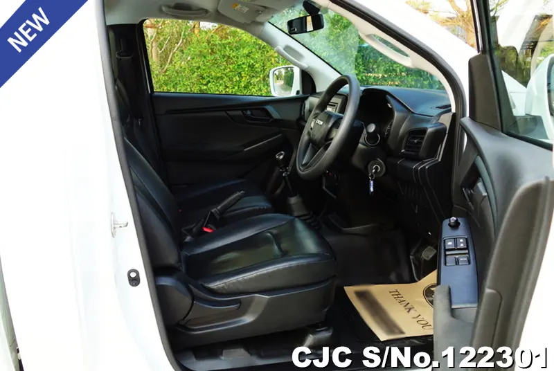 Isuzu D-Max in White for Sale Image 9