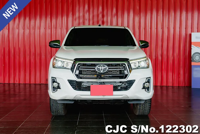 Toyota Hilux in White for Sale Image 1