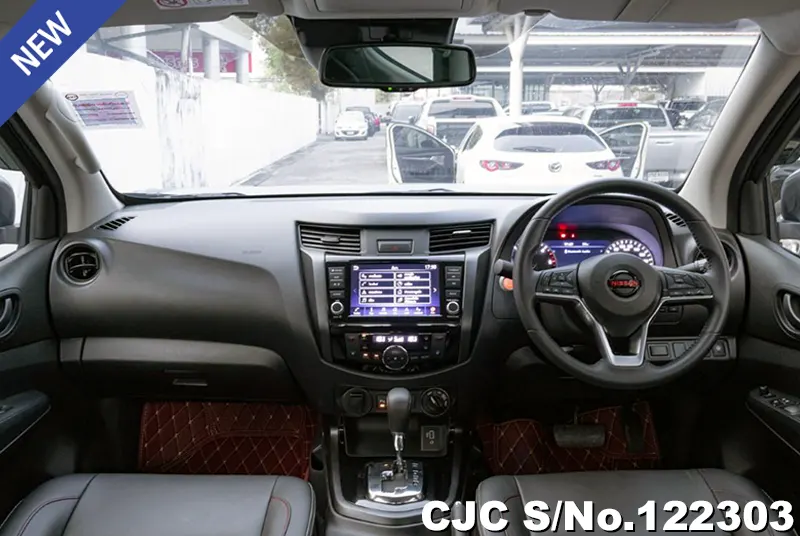 Nissan Navara in Gray for Sale Image 8