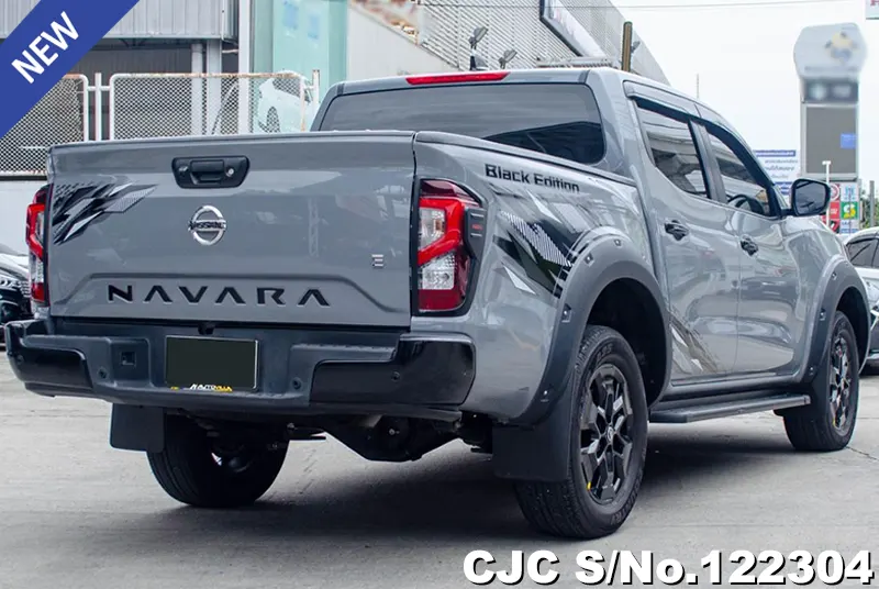 Nissan Navara in Gray for Sale Image 2