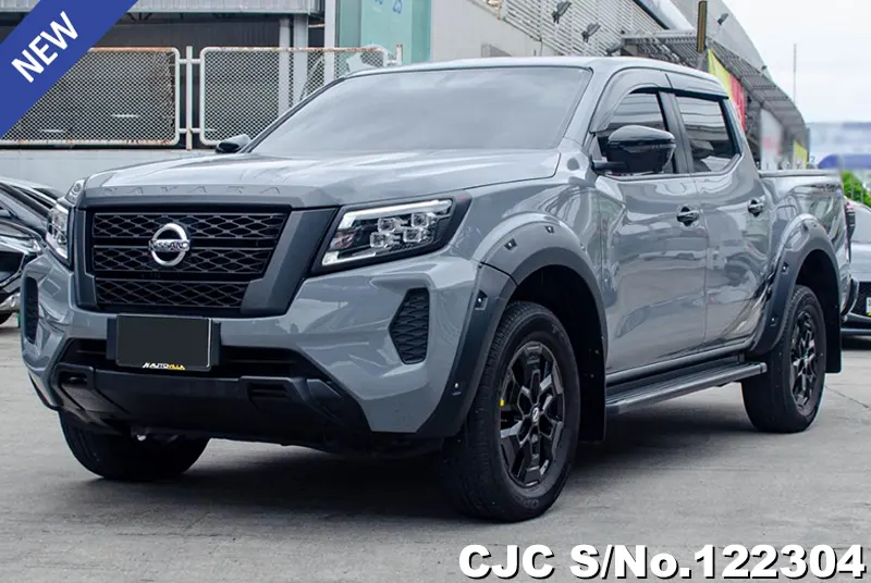 Nissan Navara in Gray for Sale Image 3