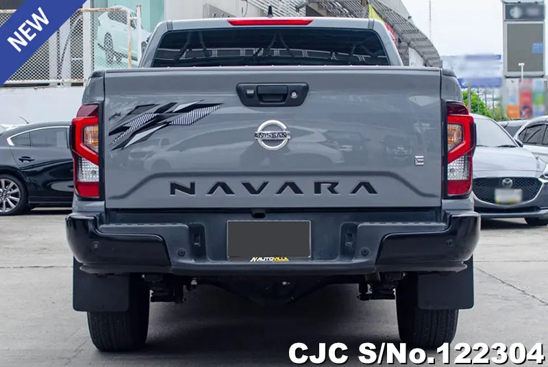Nissan Navara in Gray for Sale Image 5