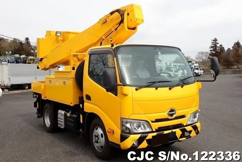 Hino / Dutro 2021