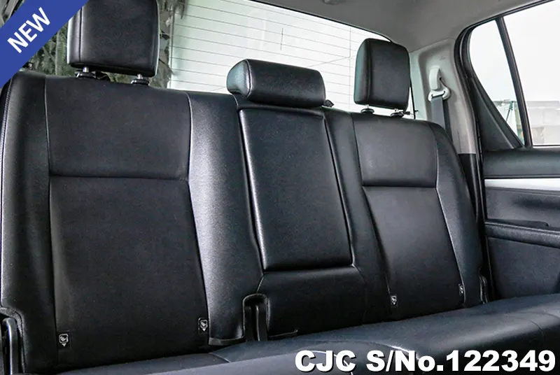 Toyota Hilux in White for Sale Image 7