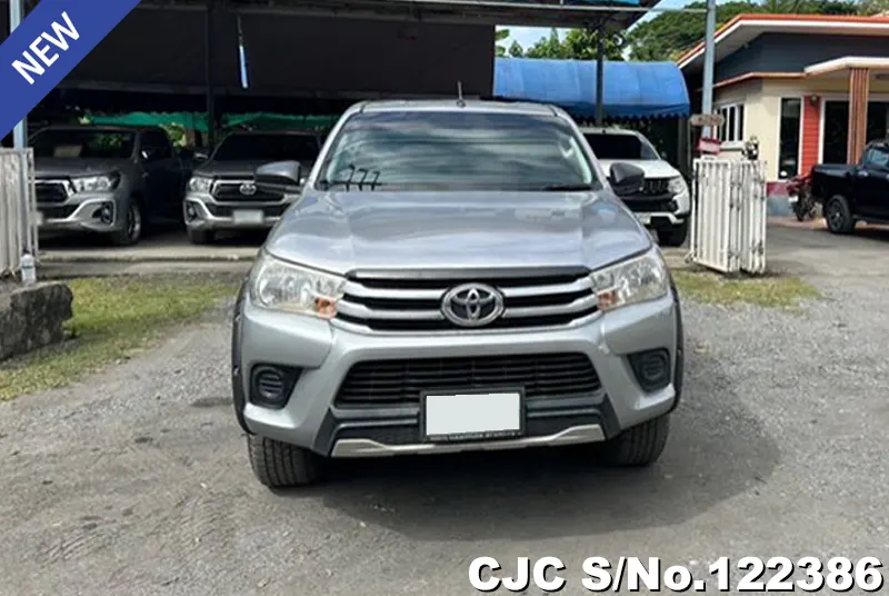 Toyota Hilux in Silver for Sale Image 3