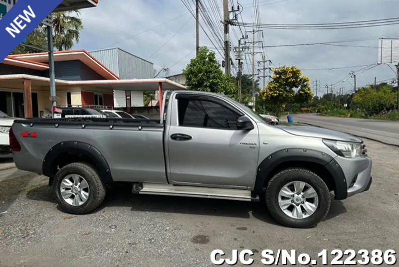 Toyota Hilux in Silver for Sale Image 5